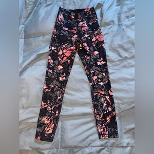 Lululemon high times full on luxtreme leggings - size 4